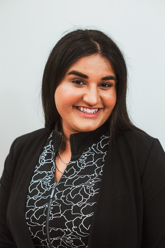 beedie luminaries bc scholarship winner jenna sangha prepares for university